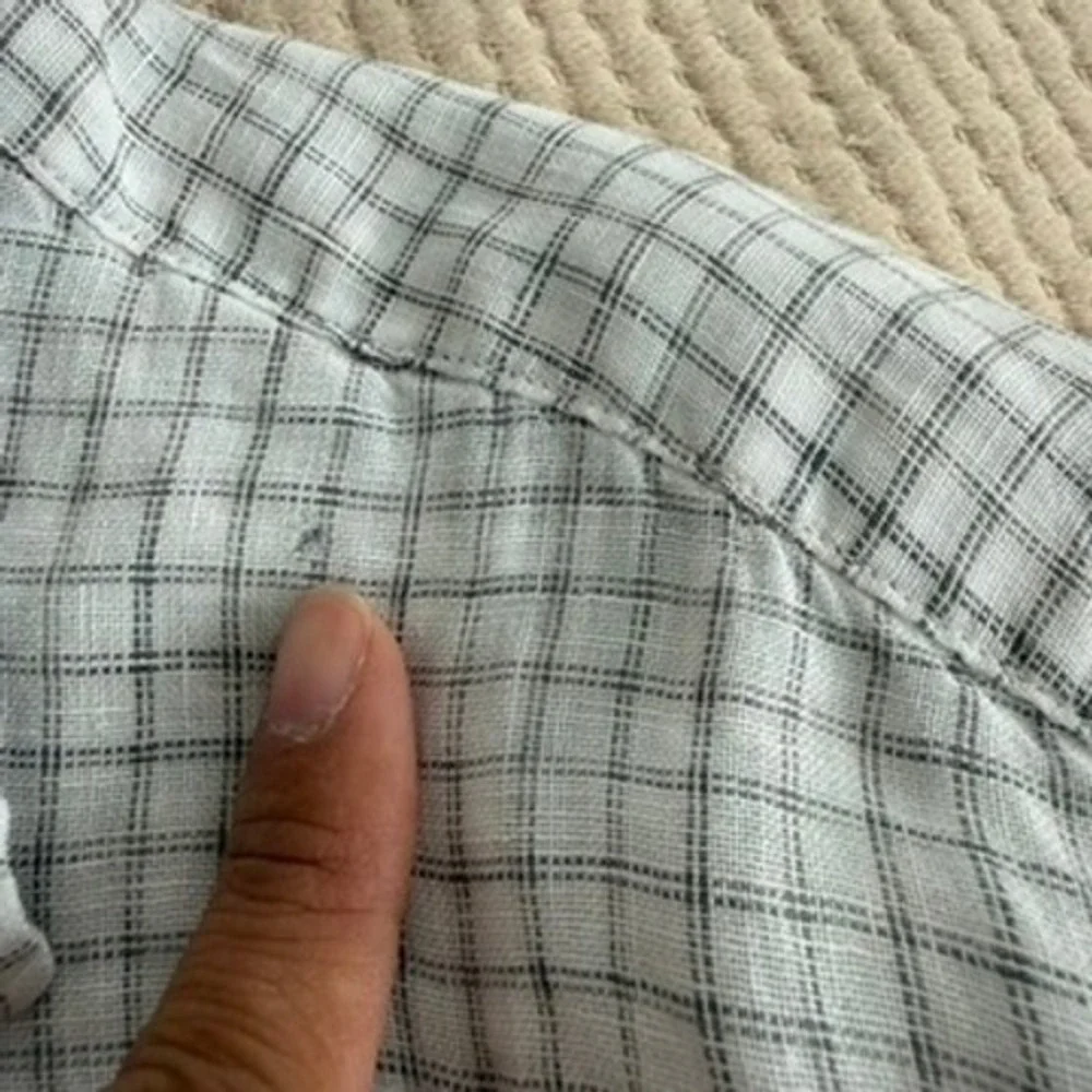 Banana Republic Button Down Shirt Men XL White Grey Windowpane Plaid Long Sleeve